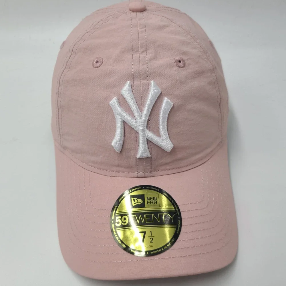 New York Yankees Hat Fitted 7 1/2 New Era 59Twenty Pink White MLB Logo Nylon Men